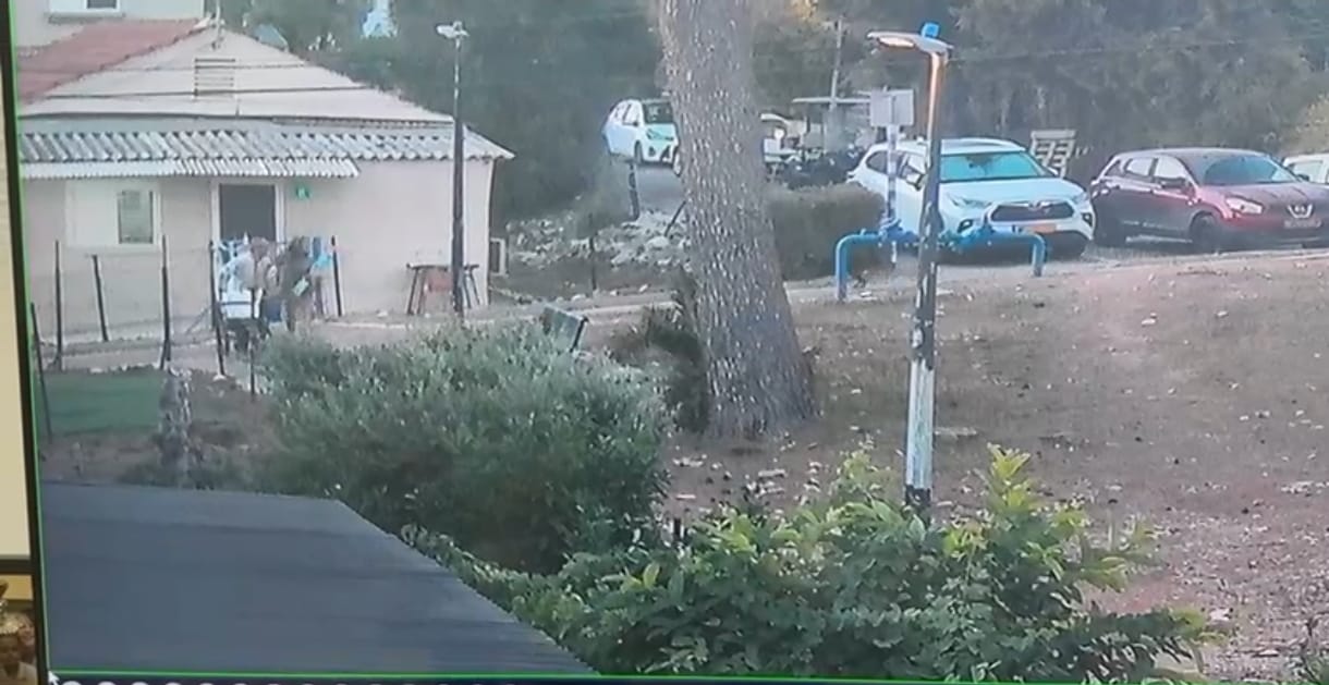 אמש מתוך מצלמות אבטחה. צילום: בני המשפחה